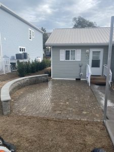 back yard paver patio and retaining wall