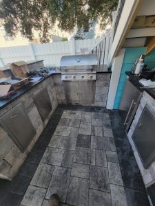 outdoor kitchen paver patio