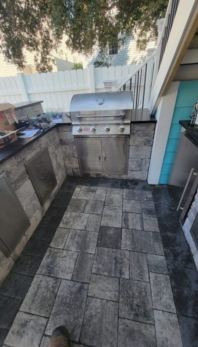 outdoor kitchen paver patio